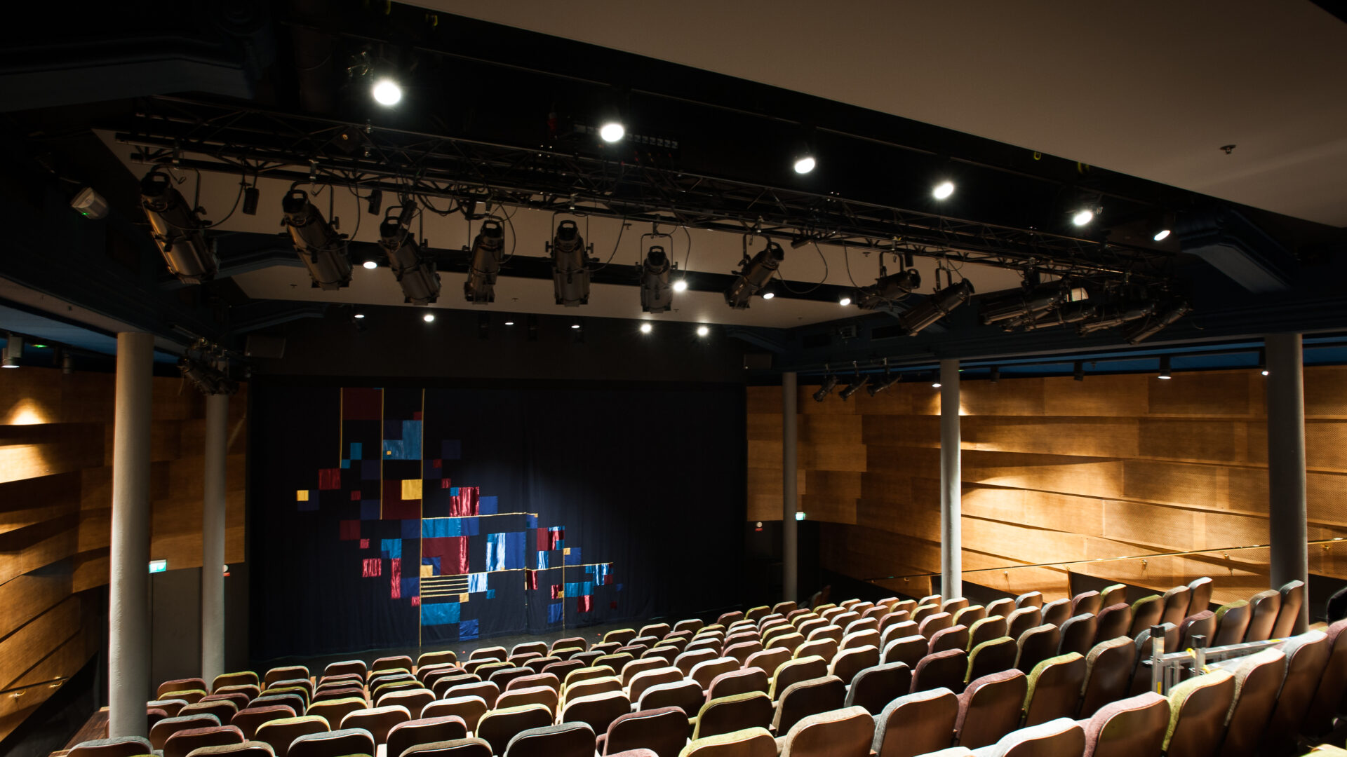 Playhouse Teater scen och salong